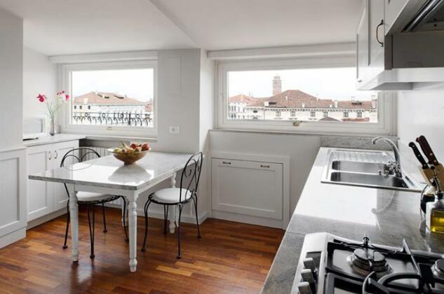 Views on Venice Apartments - Photo3