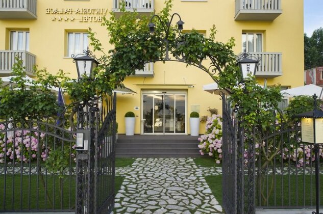 Viktoria Palace Hotel - Photo2