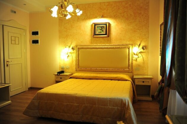 Viktoria Palace Hotel - Photo5