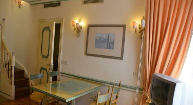 Villa Laguna Apartments - Photo4