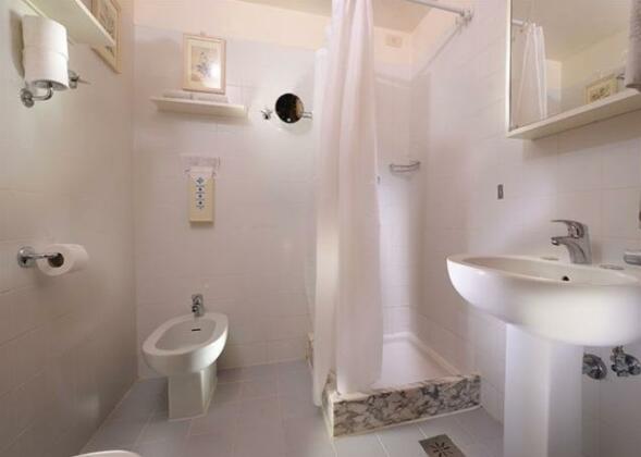 Warm Hospitality Apartments - Photo5