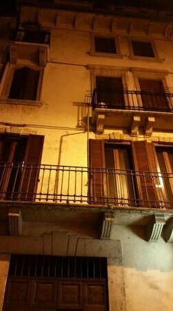 Apartments and Rooms Verona