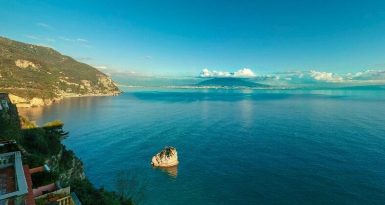 Castle Giusso house on the sea - Photo2