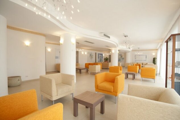 Oasiclub Hotel - Photo2