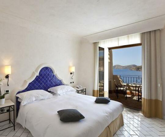 Therasia Resort Sea and SPA - Photo3
