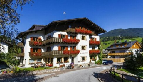 Hotel Dolomiten Welsberg-Taisten