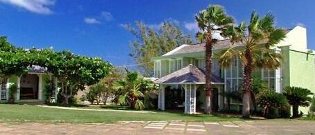 Traditional 5 BR Waterfront Villa - Discovery Bay