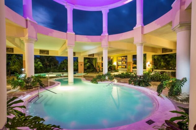Grand Palladium Lady Hamilton Resort & Spa All Inclusive
