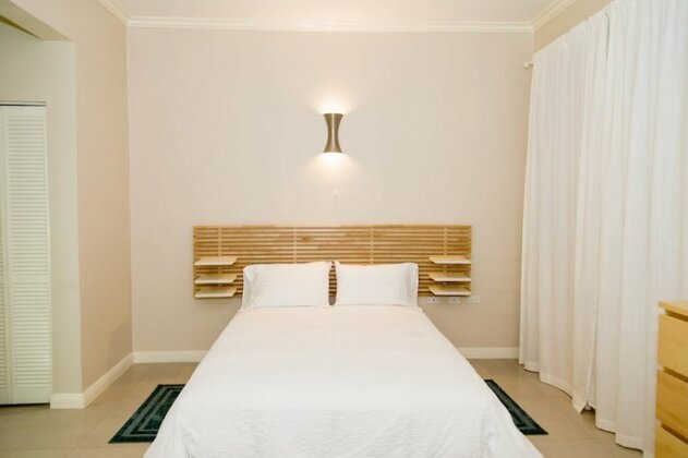 New Kingston Central Guest Apartment By The Vacation Casa - Photo5