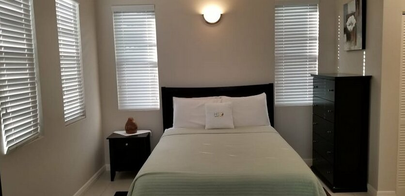 New Kingston Guest Apartment at Eight By The Vacation Casa - Photo3