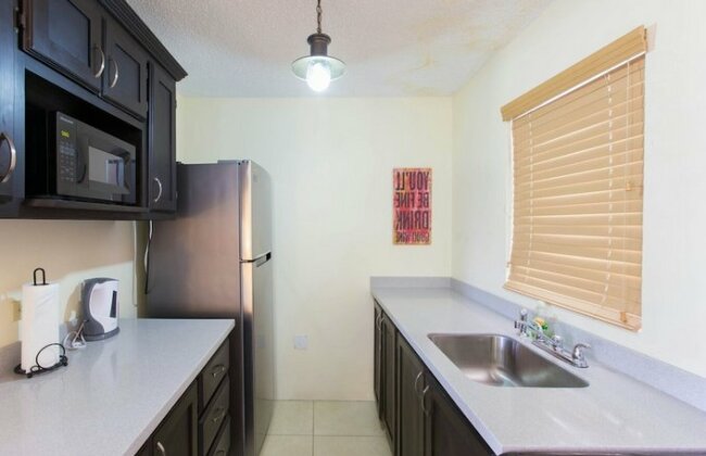 New Kingston Guest Apartment IV By The Vacation Casa - Photo4