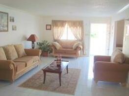 2 Br Townhouse In Montego Bay - Photo2