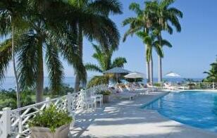 5 Br Villa With 50 Ft Pool - Montego Bay - Photo4