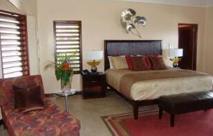 European Style 6 BR Villa - Montego Bay - Photo3
