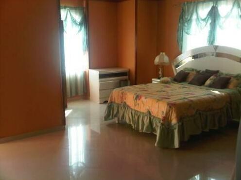 Oasis Stops Montego Bay 2 - Photo3