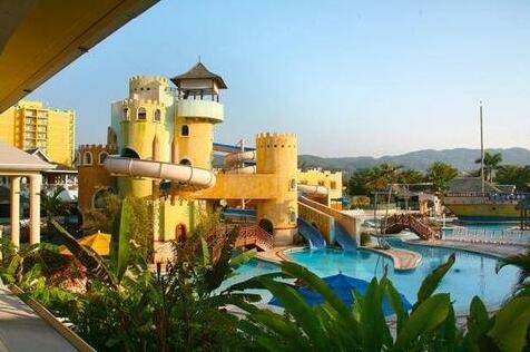 Sunscape Splash Montego Bay Resort and Spa - Photo3