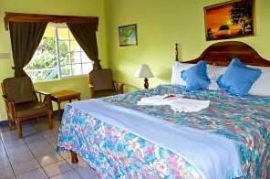 1 Br - Upper King Room - Negril - Photo2