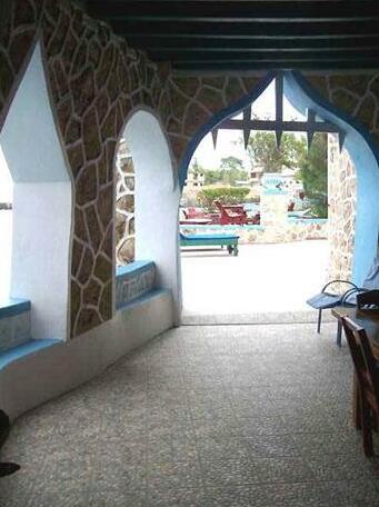 Blue Cave Castle - Photo4
