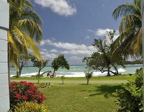 Carib Beach Apartments Negril - Photo3