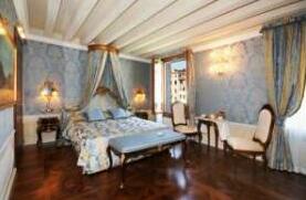 Heartbeat Hotel - Photo5