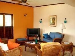 3 Br Townhome In Ocho Rios - Photo3