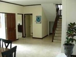 4 Br Townhome In Ocho Rios - Photo3