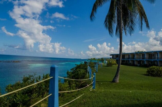 Carib Ocho Rios Fedlyn - Photo5