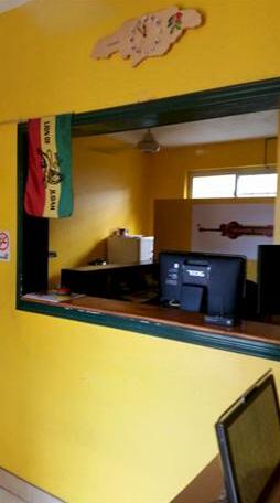 Reggae Hostel Ocho Rios - Photo4