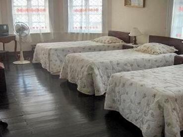 DeMontevins Lodge - Photo4