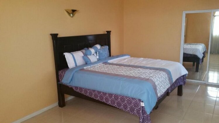 Caribbean Estate 3 Bedroom Suite - Photo3