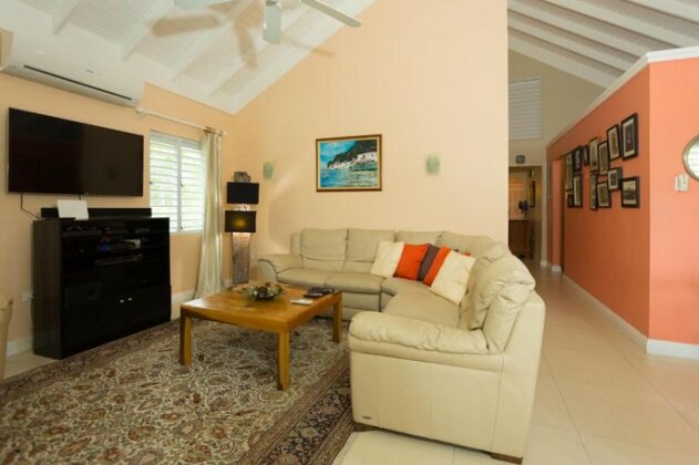 Ocho Rios Under The Palms II - Photo4