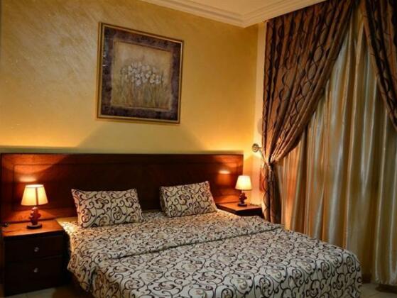 Al Hadeer Suites Hotel - Photo5