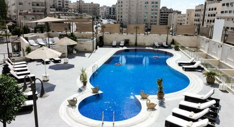 Days Inn Hotel And Suites Amman