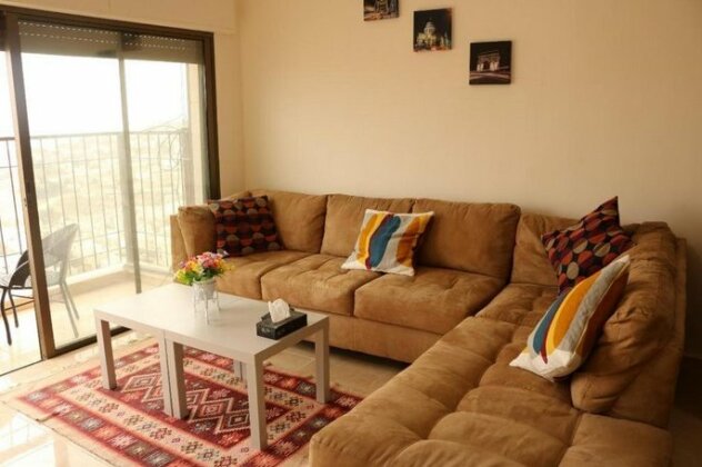 Mountain View Apartment Amman - Photo3