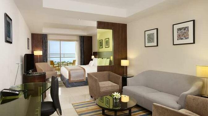 DoubleTree by Hilton Hotel Aqaba - Photo5
