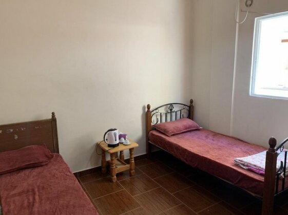 Room 17 Youth Hostel - Photo4