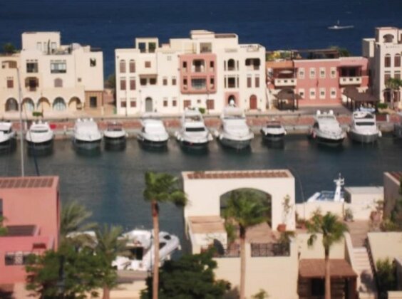 Tala Bay Apartment Rentals - Photo2