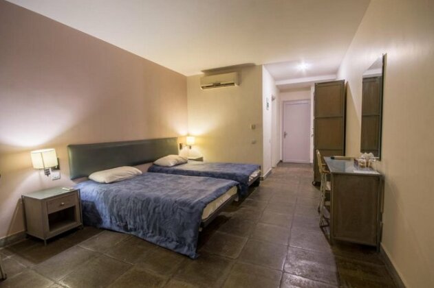 Azraq Lodge