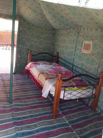 Azzabi Nomad Camp - Photo4