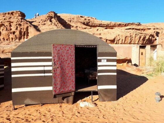 Khaled's Camp - Photo5