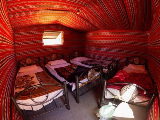 Martian Camp - Photo4