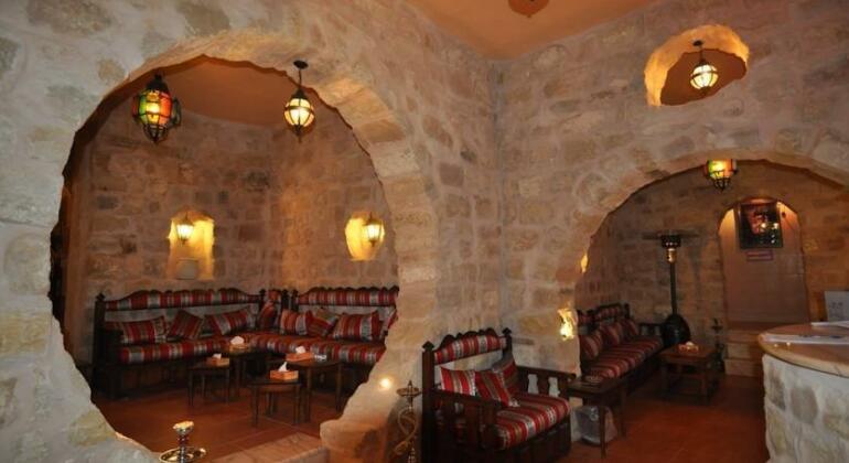 Al Anbat Hotel & Restaurant - Photo4