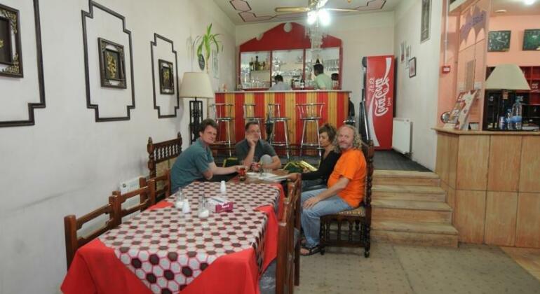 Elgee Hotel - Photo4