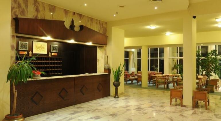 Kings' Way Hotel - Photo5