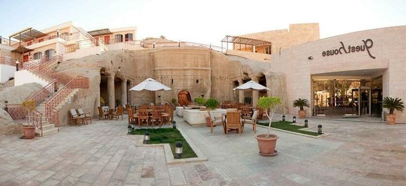 Petra Guest House Hotel