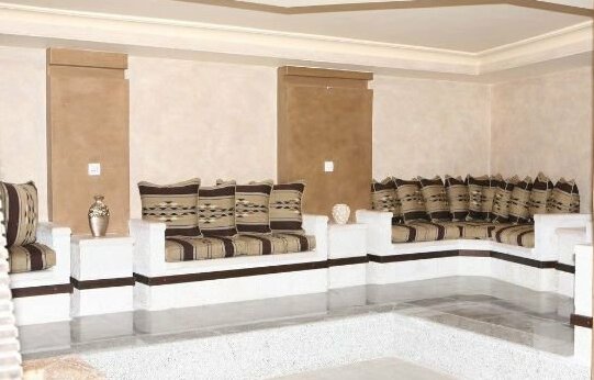 Seven Wonders Hotel - Photo2