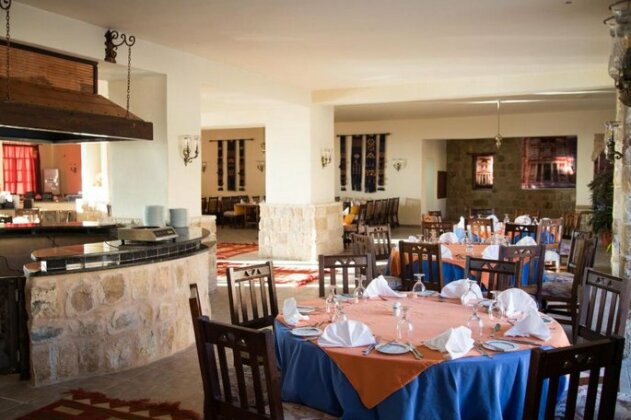 The Old Village Hotel & Resort - Photo5