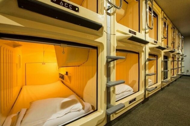 Capsule Hotel The Inn