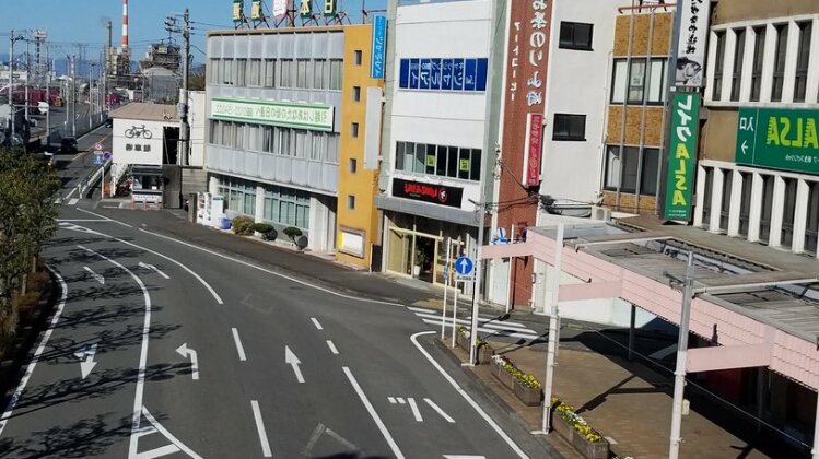 Running Bare Fuji - Hostel