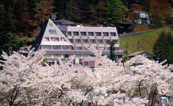 Mizno Hotel Facing Mt Fuji And The Lake Ryokan